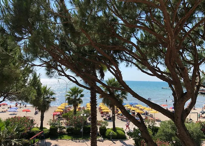 Mali I Robit Beachfront Apartment
