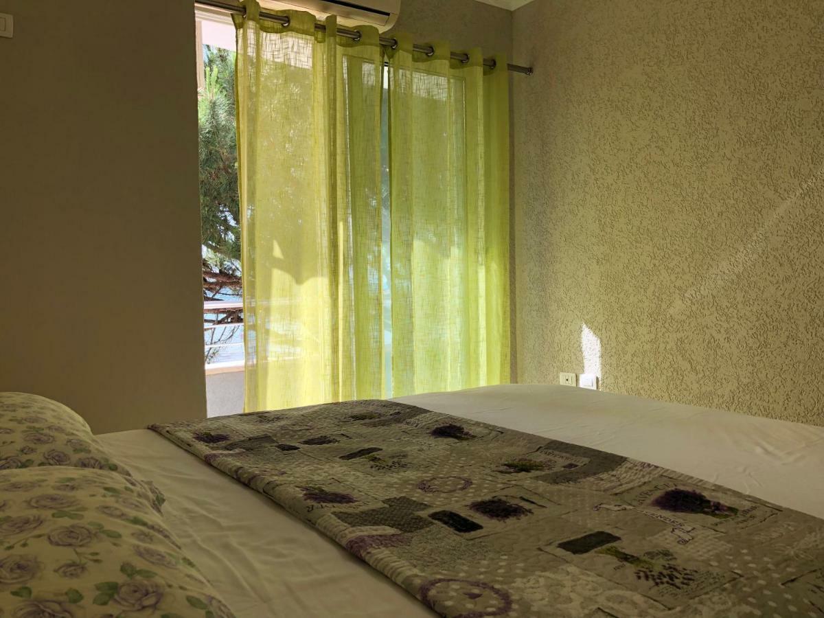 Апартаменти Mali I Robit Beachfront